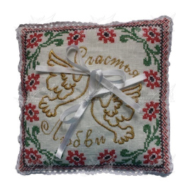 ПОДУШКА "ГОЛУБИ И МАКИ"